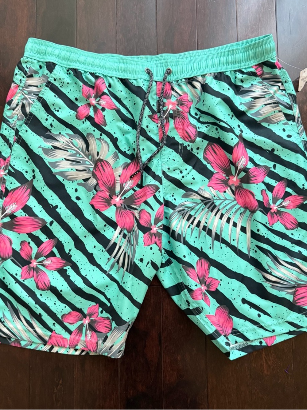 Neff Men’s NWT Tropical Swim Board Shorts Size XL Teal Floral Animal Print Beach